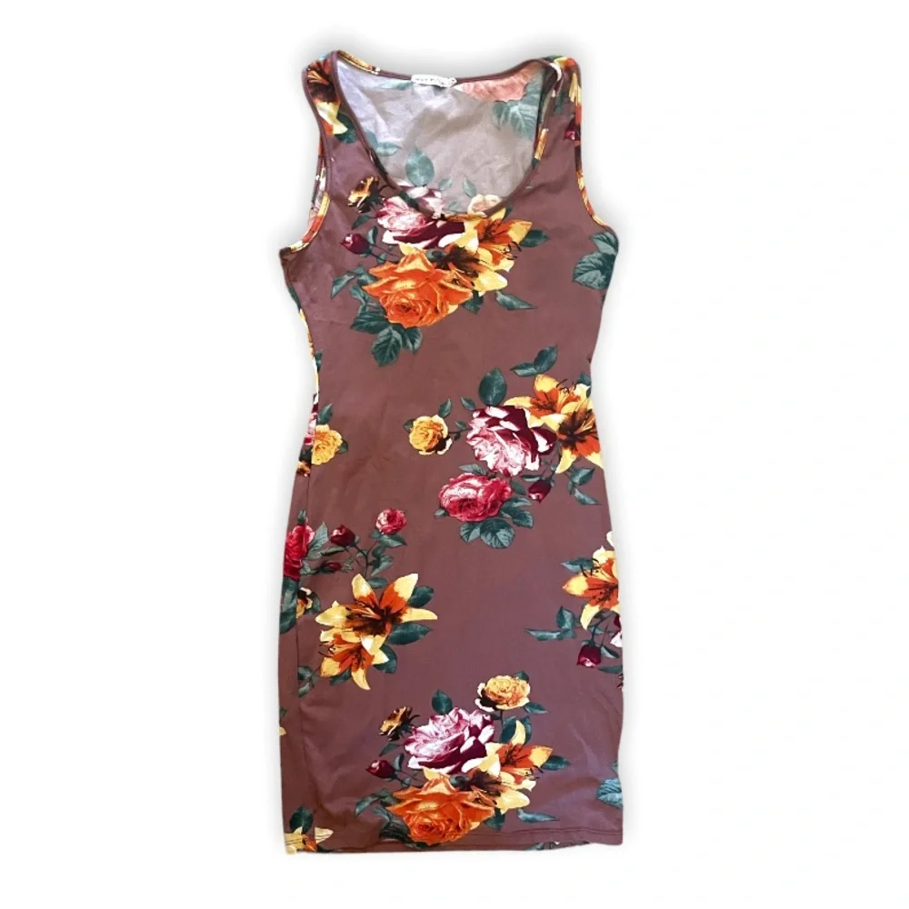 Heart & Hips Woman’s Milk Chocolate Floral Autumn Sleeveless Comfy Bodycon Dress - Picture 7 of 9